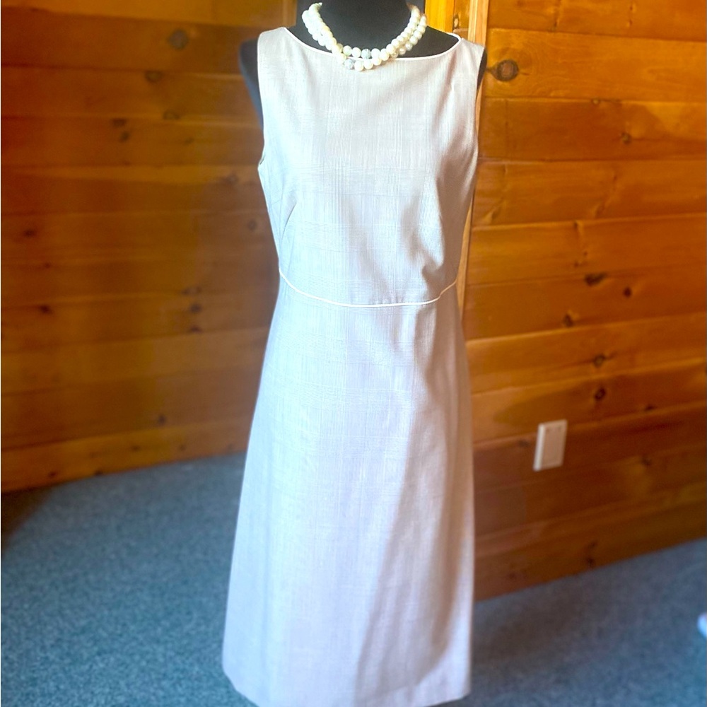Classic Banana Republic shift dress